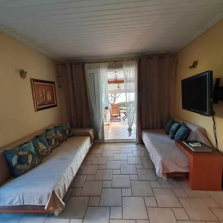Ferienhaus Corfu Beachfront House 13 *
