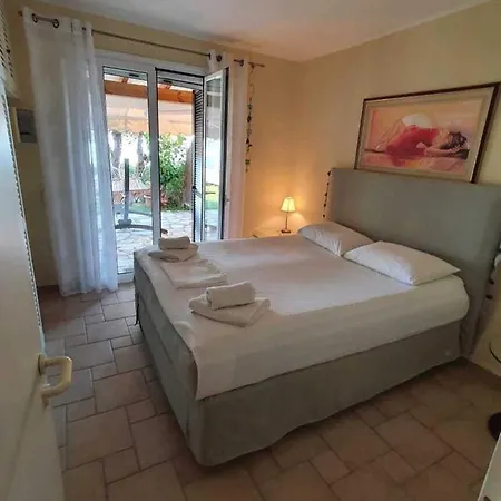 Corfu Beachfront House 13 * Glyfada (Corfu)