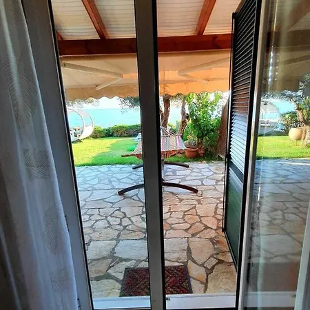 Ferienhaus Corfu Beachfront House 13 *